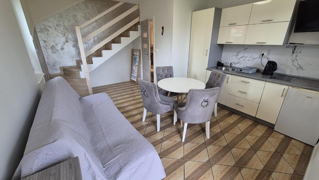 Dla Rodzin Z Dziecmi Domkicetniewopl Lodge *
